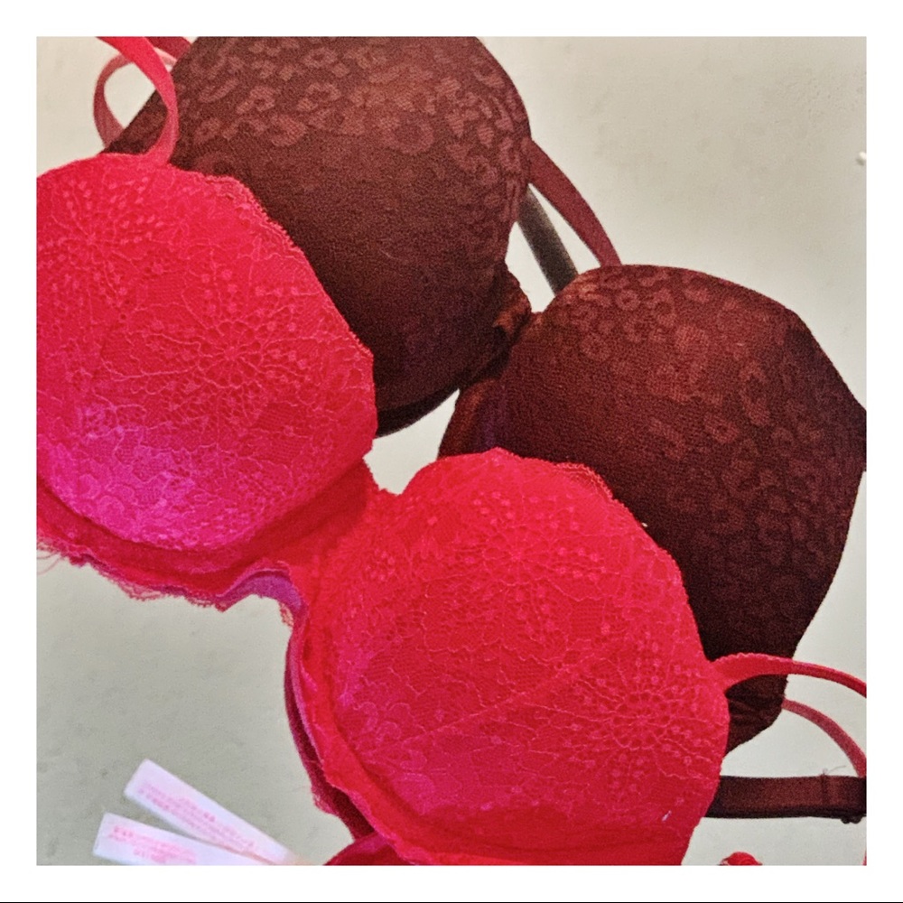 2 Victoria secret • PINK bra • 32DD • Bra bundle.